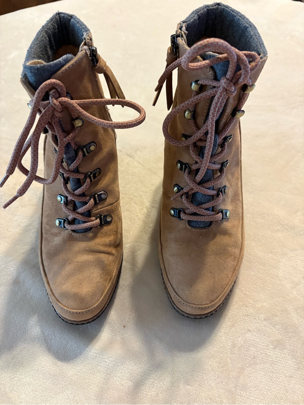 Dr. Scholl's Tan Suede Lace-Up Ankle Boots with Gray Padded Collar